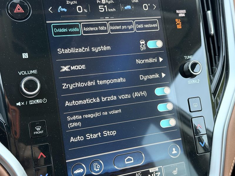 Subaru Outback 2.5 Touring Lineatronic - fotka 13 z 38