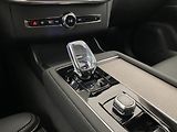 Volvo XC90 (2026) B5 AWD AUT DARK PLUS 7míst - náhled 35
