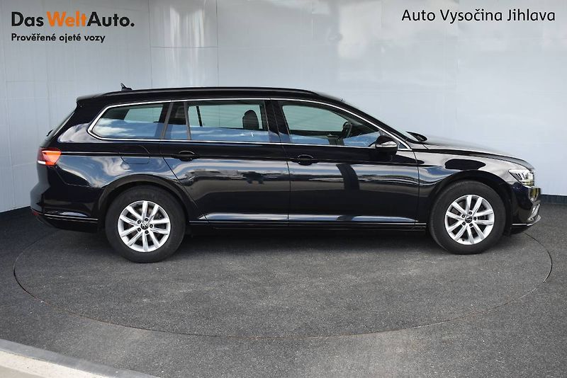 Volkswagen Passat Variant (2023) 2.0TDI 110kW, LED , DSG - fotka 21 z 25