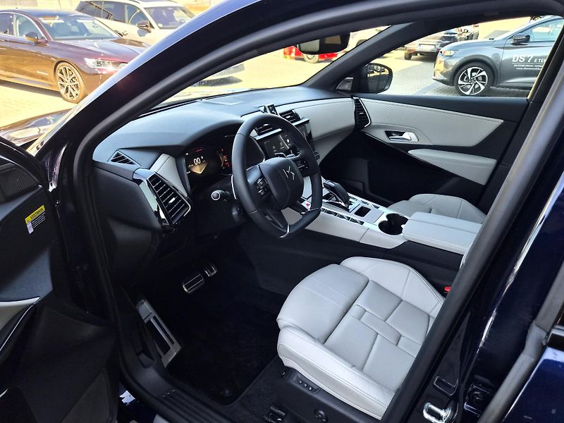 DS Automobiles DS7 (2026) 7 ETOILE 1.5 BlueHDi 130k EAT  - fotka 6 z 21