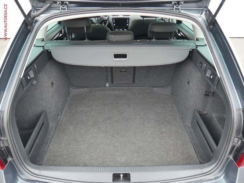 Škoda Octavia (2019) 1.5 TSi, ČR, Style, LED, navi - fotka 7 z 24