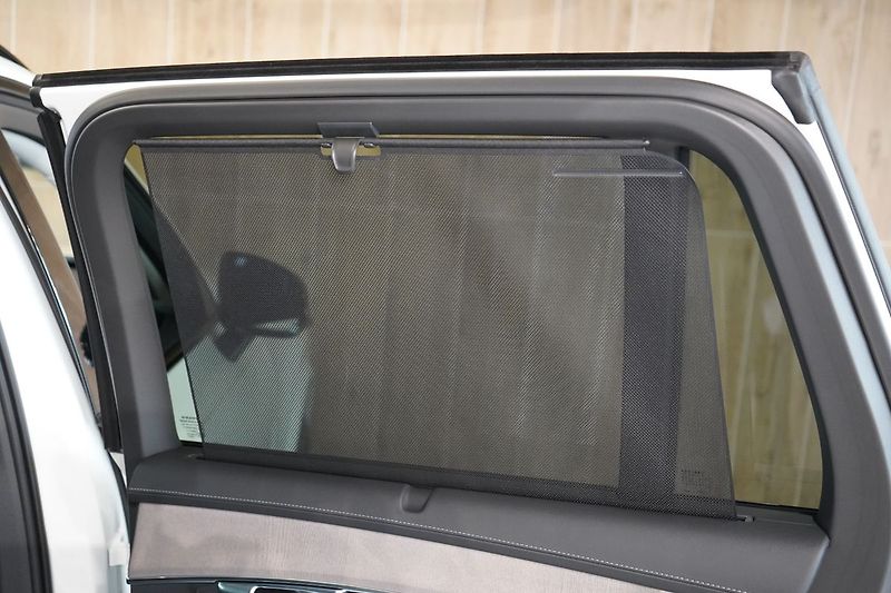 Volvo XC90 T8 PLUS Dark, Vzduch,Ventilace - fotka 47 z 50