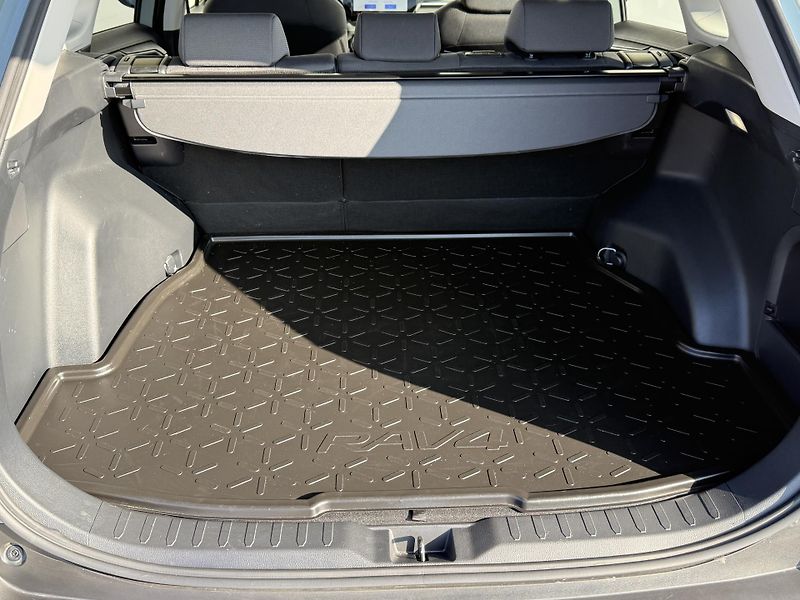 Toyota RAV4 2.5 HSD e-CVT Comfort Style - fotka 12 z 22