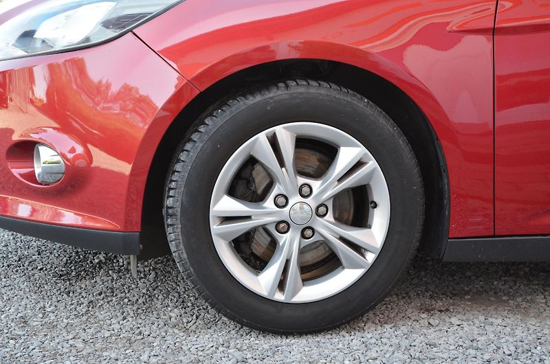 Ford Focus (2011) 1.6 EcoBoost 110kW Titanium  - fotka 7 z 36