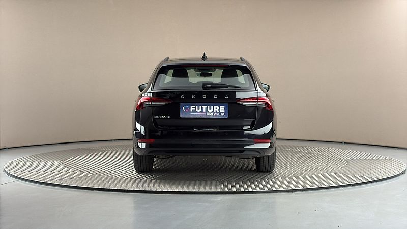 Škoda Octavia 2.0 TDI Ambition Combi - fotka 5 z 23