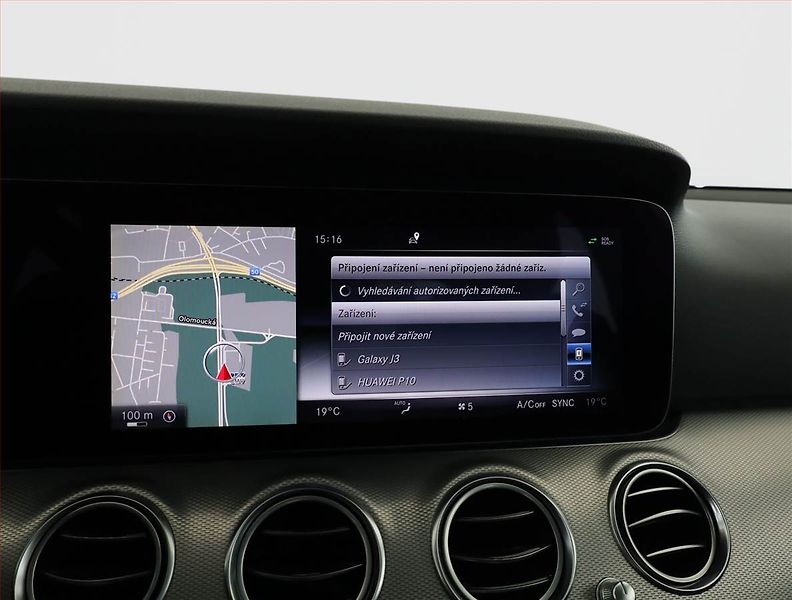 Mercedes-Benz Třídy E (2016) E 220 d 4MATIC - fotka 14 z 18