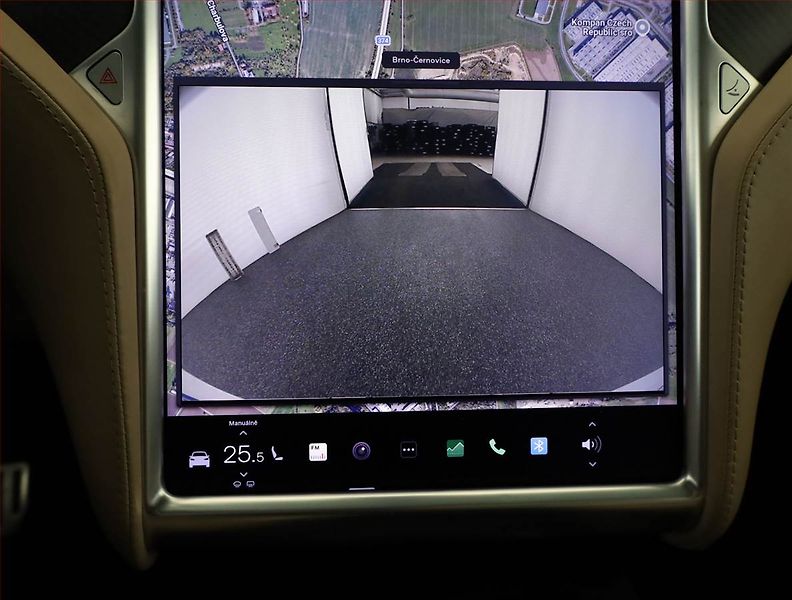 Tesla Model X (2017) P100D, SoH 92% - fotka 14 z 25