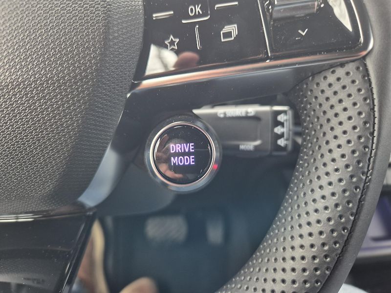 Nissan Micra (2026) EVOLVE 52kWh 150k - fotka 18 z 25