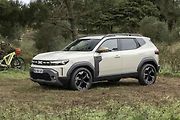 Levný model s pohonem 4x4 - Dacia Duster - od 645 900 Kč.