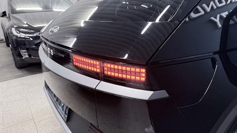 Hyundai Ioniq 5 (2021) Style 73kWh,REZERVOVÁNO - fotka 26 z 45