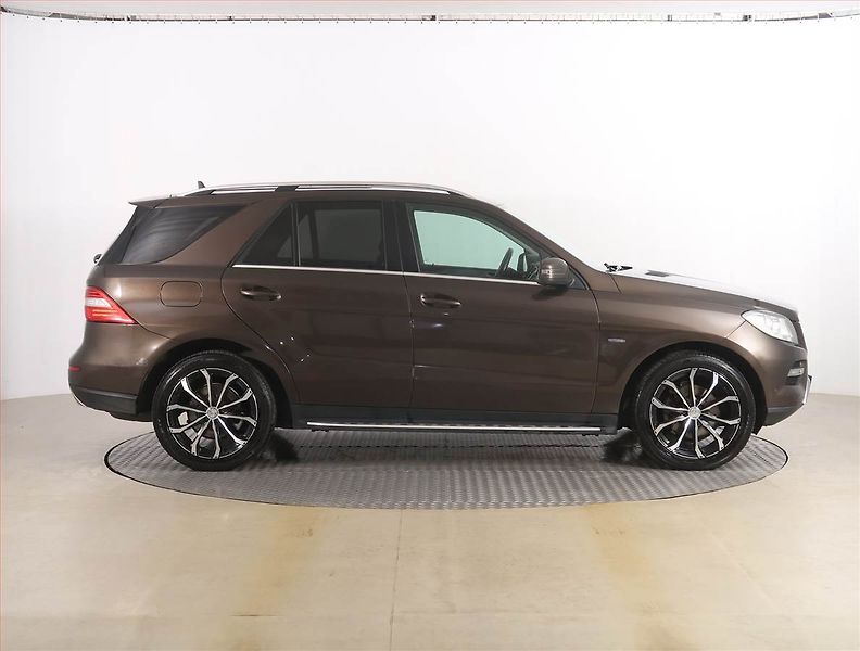 Mercedes-Benz Třídy M (2011) ML 250 BlueTEC, 4X4, Automat - fotka 6 z 20