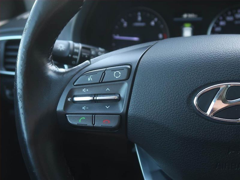 Hyundai i30 (2019) 1.6 CRDi, Tempomat - fotka 17 z 18