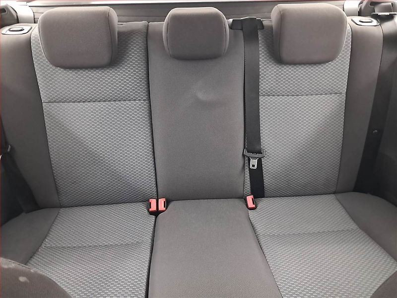 Ford Focus (2007) 1.6 16V, po STK, slušný stav - fotka 10 z 14