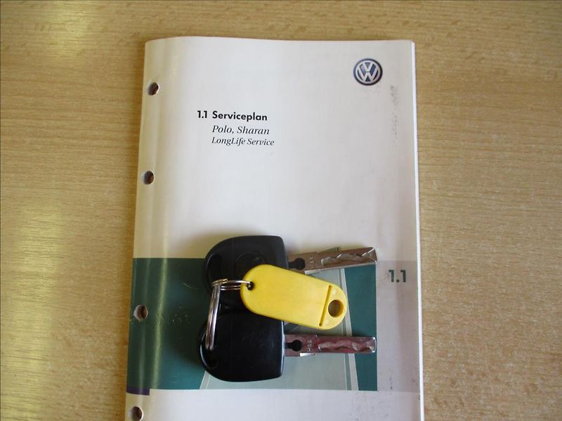 Volkswagen Polo 1,2 i,servisní kniha,ABS, - fotka 13 z 18