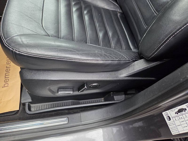 Ford Galaxy 2.0 TDCI Automat Titanium+ - fotka 14 z 43