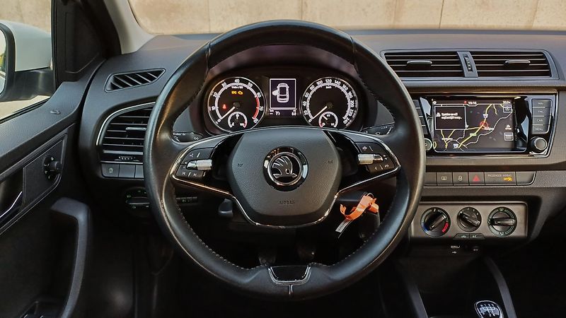Škoda Fabia combi TSI 70kW-NAVIGACE-TZ-DPH - fotka 24 z 50