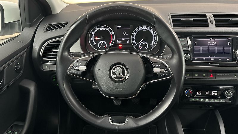Škoda Fabia 1.0 TSI Style Combi - fotka 9 z 23