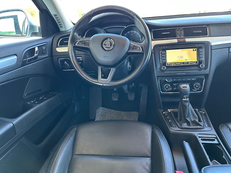 Škoda Superb (2015) 1.6TDi NAVI,PANOR.,GARANCE KM - fotka 7 z 19