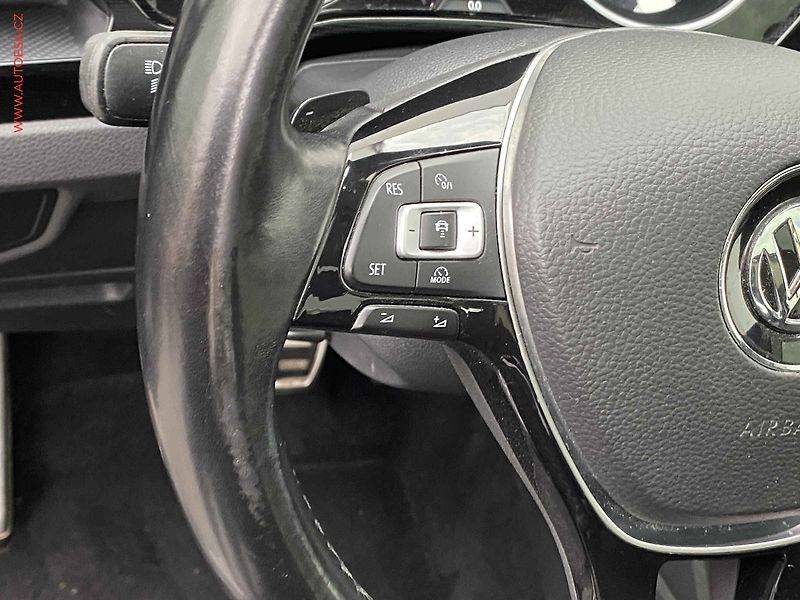 Volkswagen Touran (2017) 2.0 TDi, Sound, DSG, LED - fotka 13 z 18