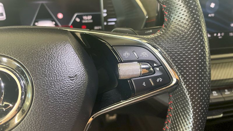 Škoda Octavia (2021) RS 2.0TSI 180kW DSG - fotka 26 z 33
