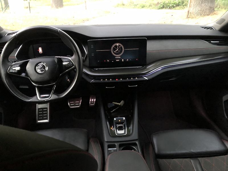 Škoda Octavia RS 2.0 TSI 180KW - 48 000 KM! - fotka 12 z 18