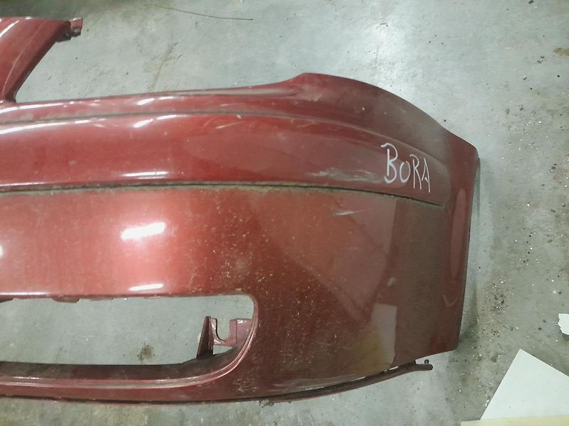 Volkswagen Bora přední nárazník  - fotka 5 z 5