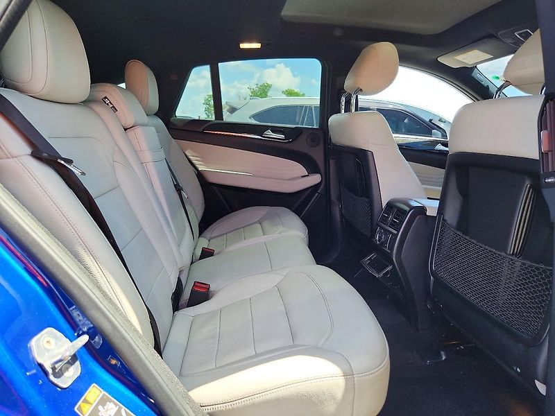 Mercedes-Benz GLE (2019) Auto na cestě - fotka 11 z 13