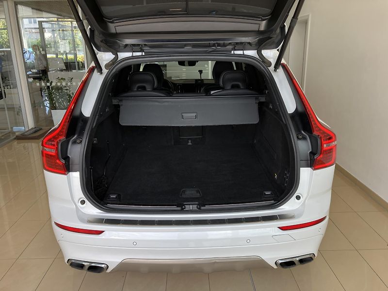 Volvo XC60 T6 AWD R-Design POLESTAR AT8 - fotka 10 z 57