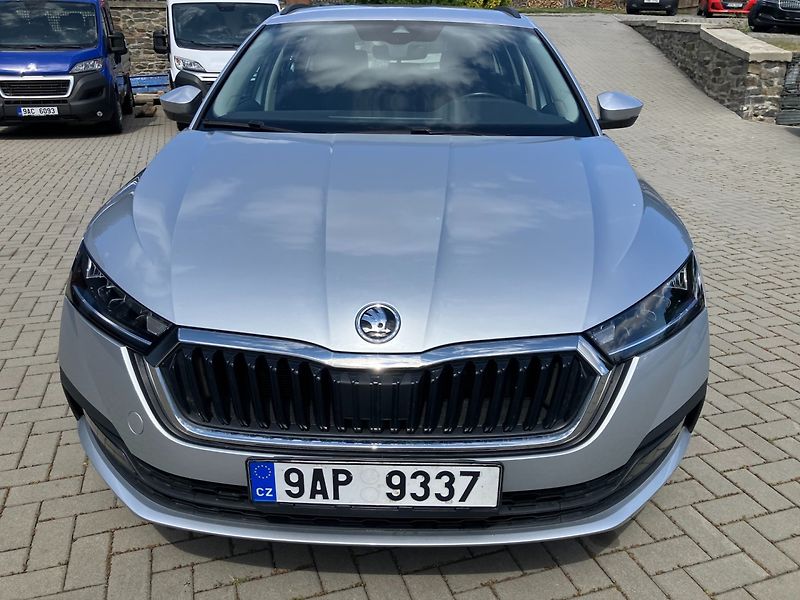 Škoda Octavia (2023) 2.0TDI 110kW DSG 4X4 EL.TZ - fotka 12 z 33
