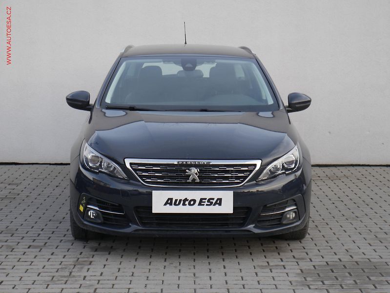 Peugeot 308 (2018) 2.0 HDi, ČR, Allure, AT - fotka 2 z 16