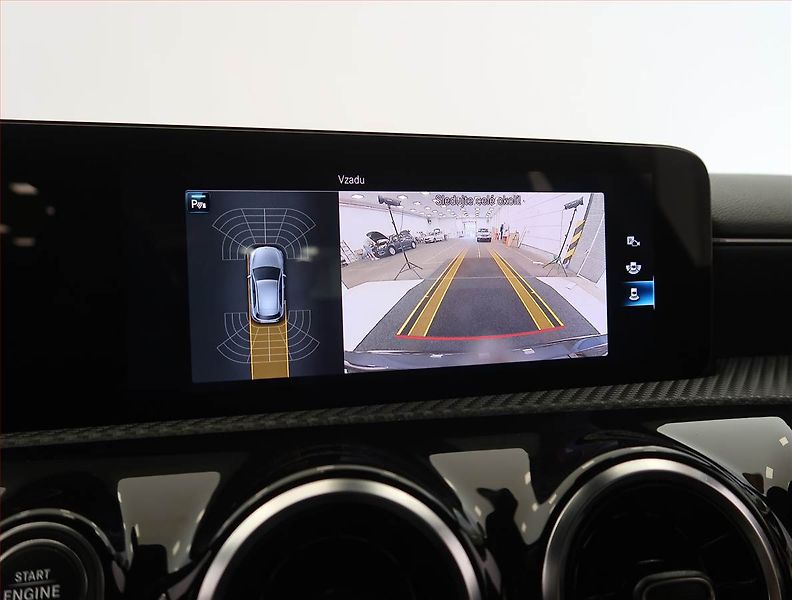 Mercedes-Benz Třídy A (2022) A 180 d - fotka 20 z 22