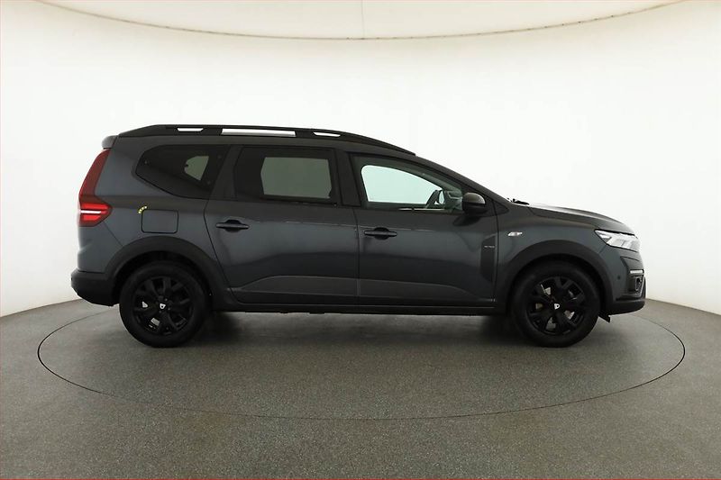 Dacia Jogger (2022) Extreme 1.0 TCe, LPG, 7 míst - fotka 6 z 20