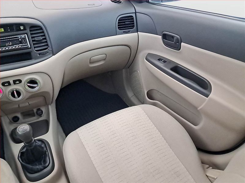 Hyundai Accent (2008) 1.4i, Serv.kniha, nová STK - fotka 8 z 16