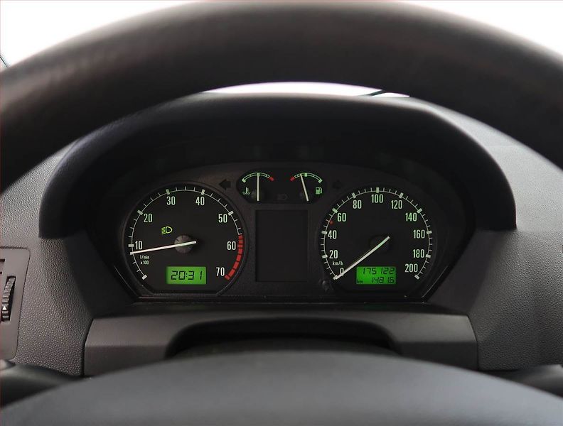 Škoda Fabia (2002) 1.4, Tažné, zamluveno - fotka 11 z 14