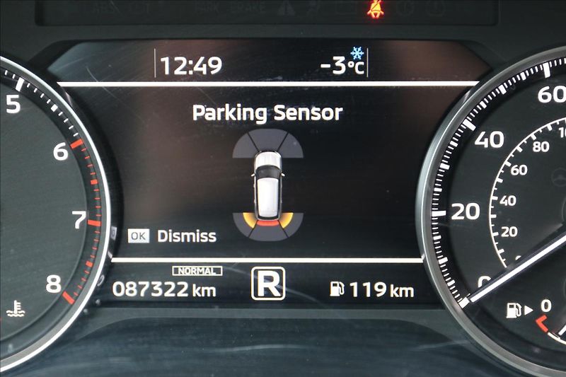 Mitsubishi Outlander 2,4 7míst, intense - fotka 33 z 70