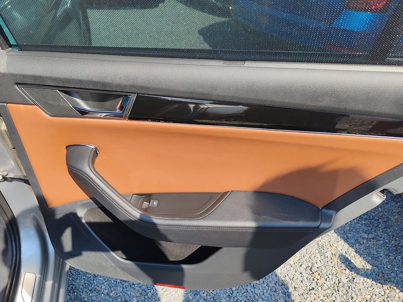Škoda Superb 2.0 TDI Laurin & Klement 4x4  - fotka 24 z 40