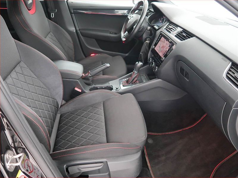 Škoda Octavia (2018) RS 2.0 TSI, Automat, Navi - fotka 9 z 23