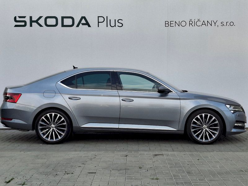 Škoda Superb (2020) L&K DSG 2,0TSi 140kW - fotka 12 z 35