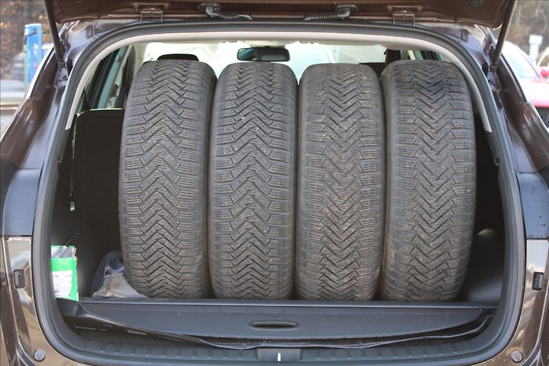 Hyundai Tucson 1,6 T-GDI  ČR,1.MAJ,TRIKOLOR - fotka 24 z 41