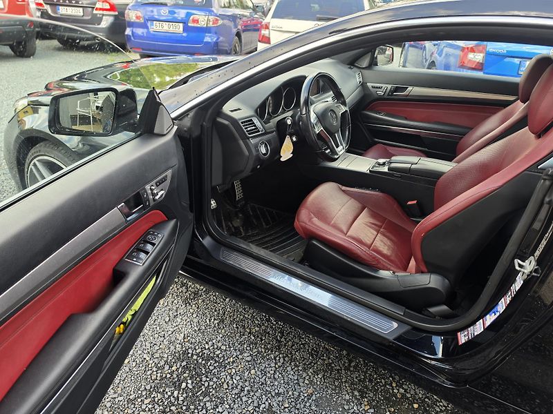 Mercedes-Benz Třídy E 250CDI  AMG Facelift Led - fotka 10 z 16