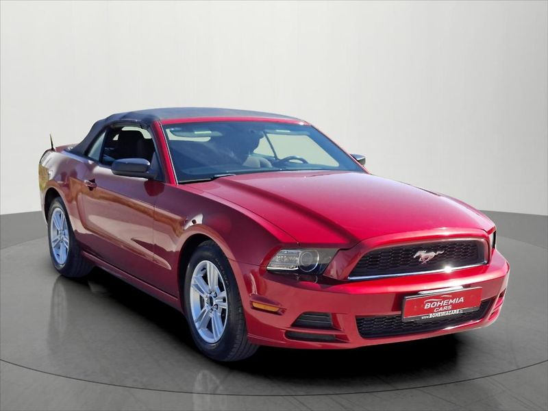 Ford Mustang 3,7 V6 227 Kw cabrio - fotka 3 z 21