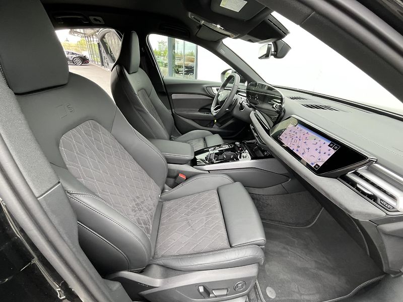 Audi A5 2.0TDi Quattro 150kW S-Line - fotka 9 z 23