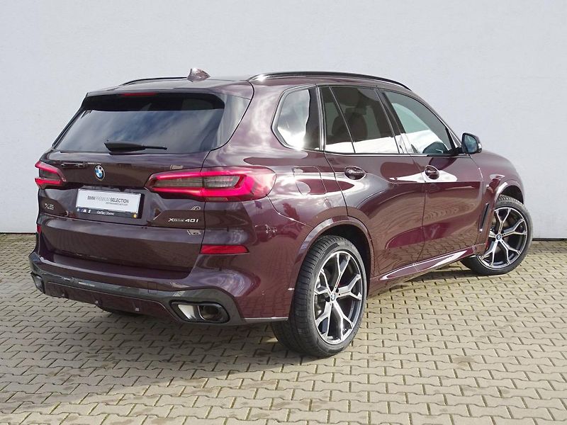 BMW X5 xDrive40i - fotka 2 z 7