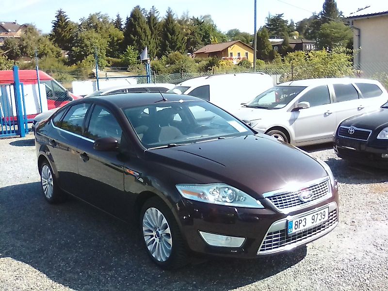 Ford Mondeo (2009) 2.0i 16V Titanium, ser. knížka - fotka 10 z 32