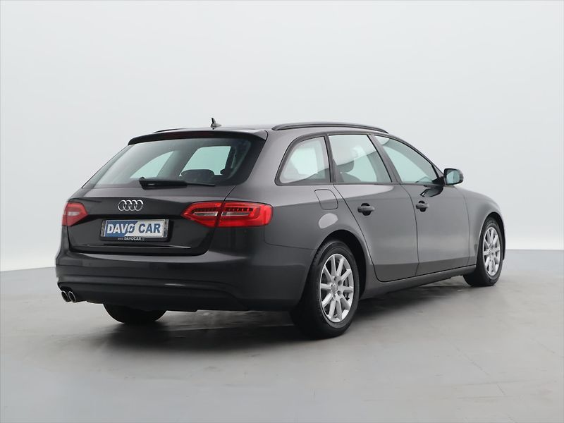 Audi A4 2,0 TDi 100kW Kůže Pano Navi - fotka 6 z 34