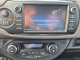 Toyota Yaris Selection Smart 1,5 Hev - náhled 18