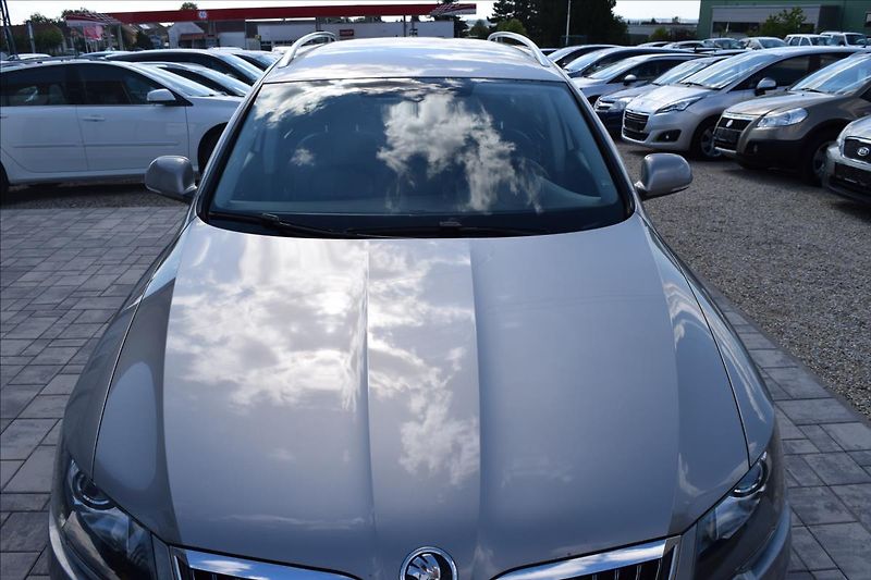 Škoda Superb 2,0 TDI 125KW TOP VÝBAVA ALU - fotka 3 z 50