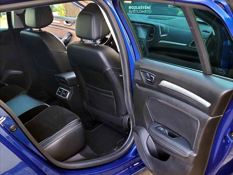 Renault Mégane 1,3 TCe 120kW GT-Line VÝBAVA - fotka 23 z 57