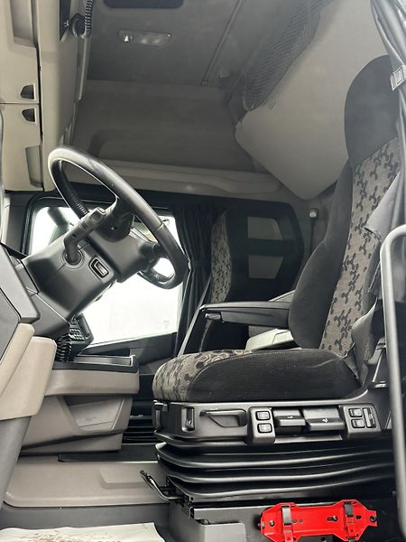 Scania R450 EURO 6 low deck - fotka 13 z 24
