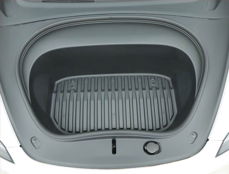 Tesla Model 3 (2023) Standard Range LFP, SoH 96% - fotka 15 z 23
